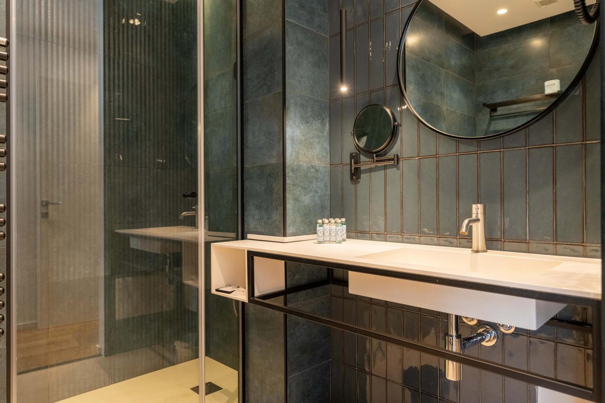 B&B Le Suites Di Costanza Cefalu Luaran gambar